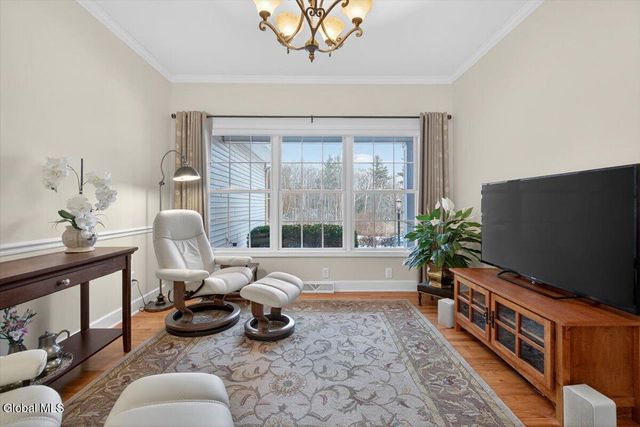 21 Wesley Court, Halfmoon, NY 12188