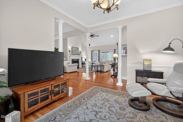 21 Wesley Court, Halfmoon, NY 12188