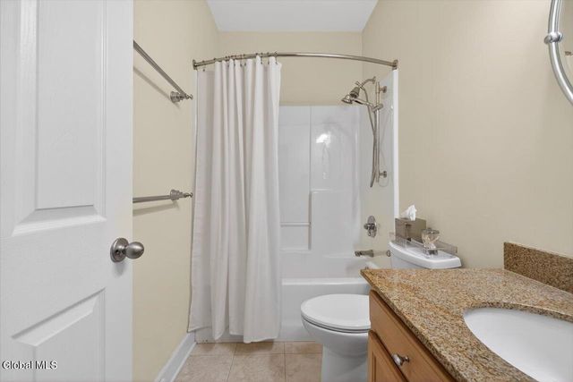 21 Wesley Court, Halfmoon, NY 12188