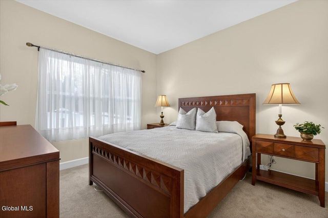 21 Wesley Court, Halfmoon, NY 12188