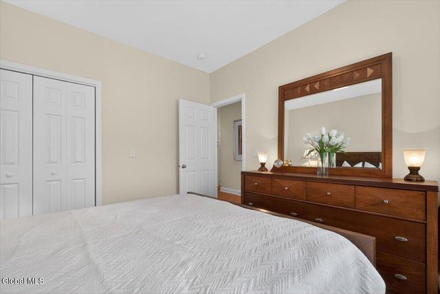 21 Wesley Court, Halfmoon, NY 12188