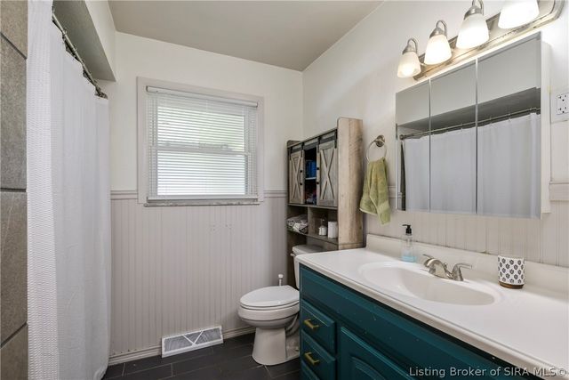 710 Georgian Avenue, Sellersburg, IN 47172
