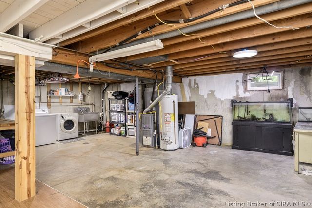 710 Georgian Avenue, Sellersburg, IN 47172
