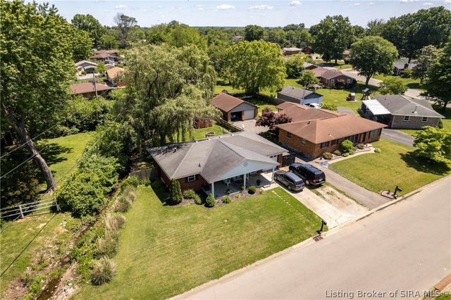 710 Georgian Avenue, Sellersburg, IN 47172