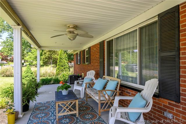 710 Georgian Avenue, Sellersburg, IN 47172