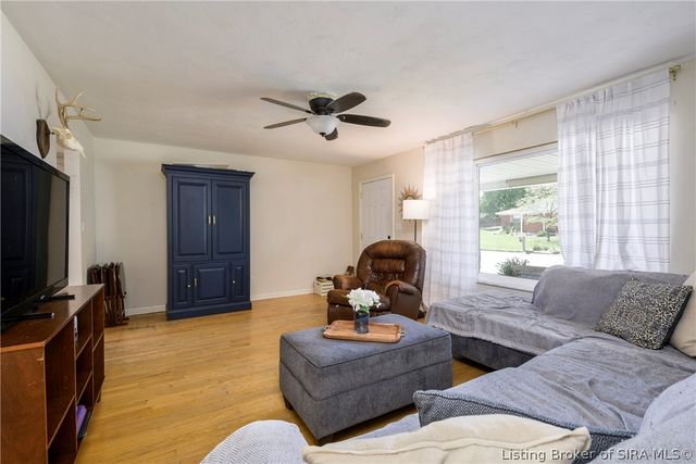 710 Georgian Avenue, Sellersburg, IN 47172