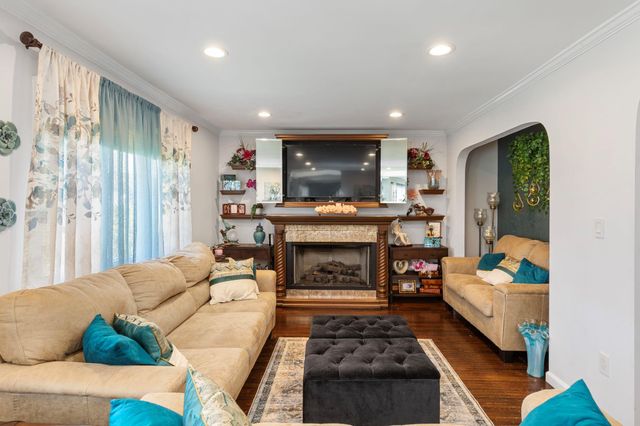 3585 Centerview Avenue, Wantagh, NY 11793