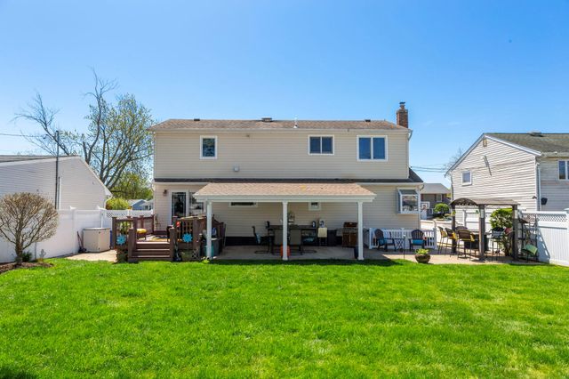 3585 Centerview Avenue, Wantagh, NY 11793