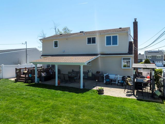 3585 Centerview Avenue, Wantagh, NY 11793