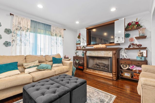3585 Centerview Avenue, Wantagh, NY 11793