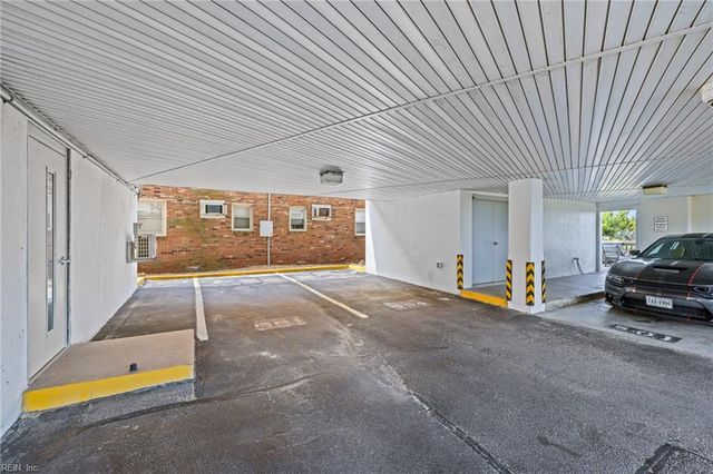 1222 E Ocean View Ave Apt 304, Norfolk, VA 23503