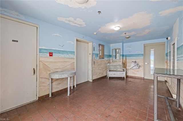 1222 E Ocean View Ave Apt 304, Norfolk, VA 23503