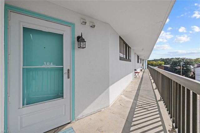 1222 E Ocean View Ave Apt 304, Norfolk, VA 23503