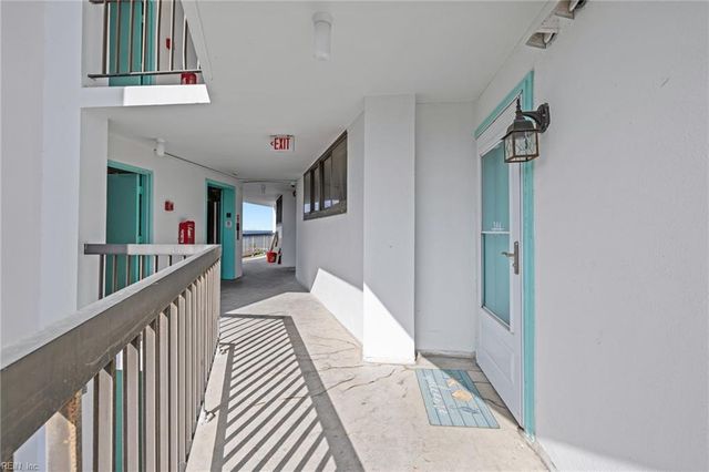 1222 E Ocean View Ave Apt 304, Norfolk, VA 23503