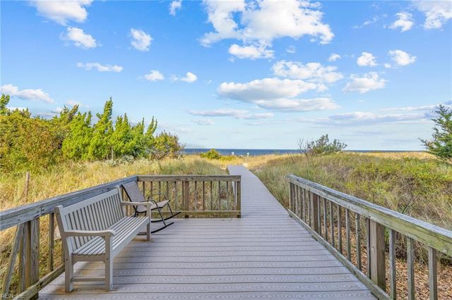 1222 E Ocean View Ave Apt 304, Norfolk, VA 23503