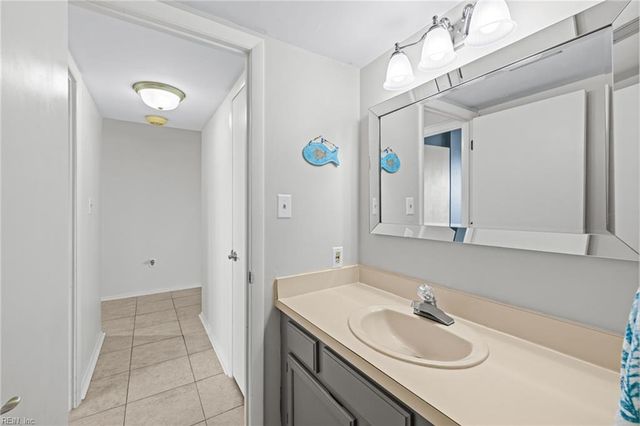 1222 E Ocean View Ave Apt 304, Norfolk, VA 23503