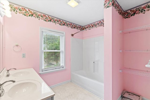 3218 Leona Drive, Rocky Face, GA 30740