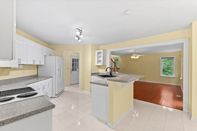 3218 Leona Drive, Rocky Face, GA 30740