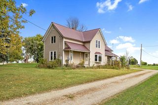 W2441 COUNTY RD G, Seymour, WI 54165