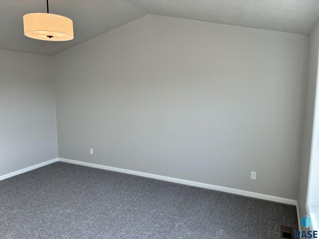 909 S Country Club Ave Avenue, Brandon, SD 57005