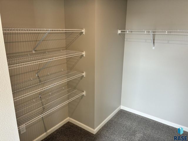 909 S Country Club Ave Avenue, Brandon, SD 57005