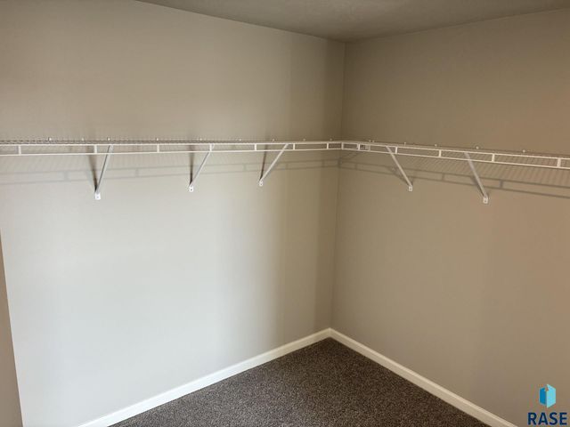 909 S Country Club Ave Avenue, Brandon, SD 57005