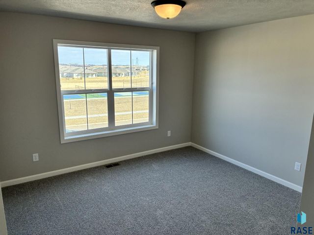 909 S Country Club Ave Avenue, Brandon, SD 57005