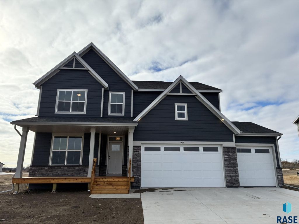 909 S Country Club Ave Avenue, Brandon, SD 57005