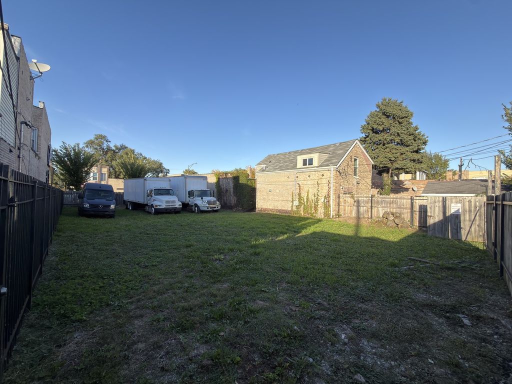2449 W 71st Street, Chicago, IL 60629 — exterior