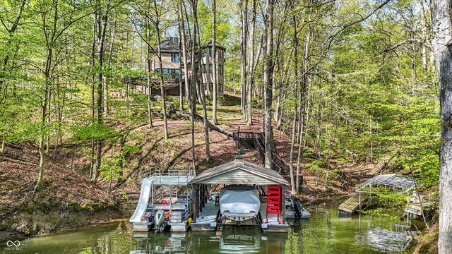 8191 S Bayview Court, Trafalgar, IN 46181