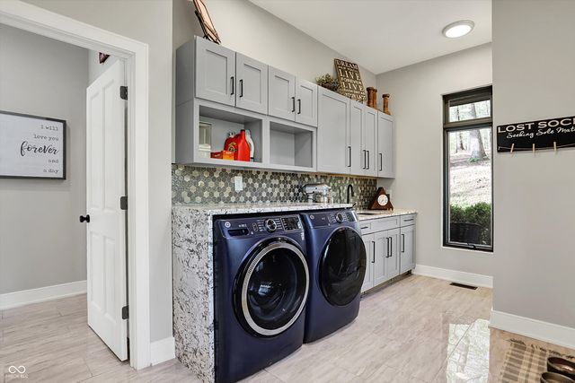 8191 S Bayview Court, Trafalgar, IN 46181