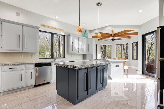 8191 S Bayview Court, Trafalgar, IN 46181