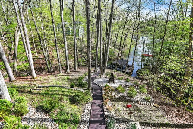 8191 S Bayview Court, Trafalgar, IN 46181