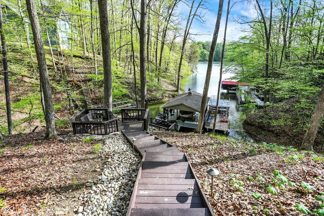 8191 S Bayview Court, Trafalgar, IN 46181