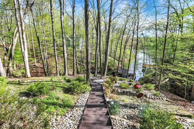 8191 S Bayview Court, Trafalgar, IN 46181