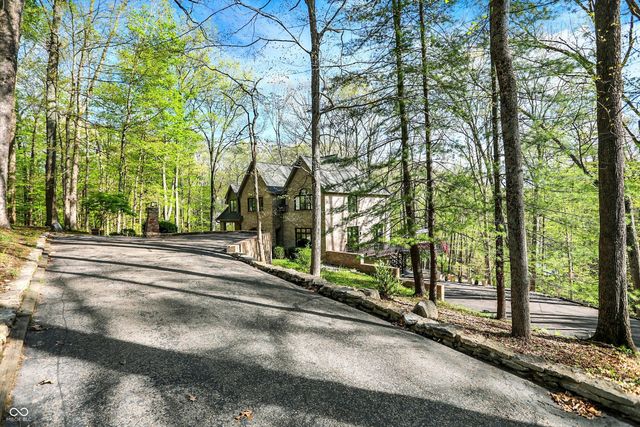 8191 S Bayview Court, Trafalgar, IN 46181