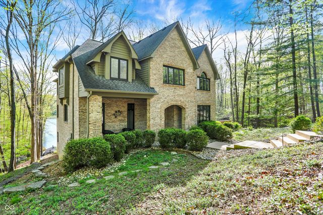 8191 S Bayview Court, Trafalgar, IN 46181