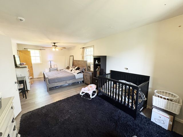 111 S Valley Rd, Hendersonville, TN 37075