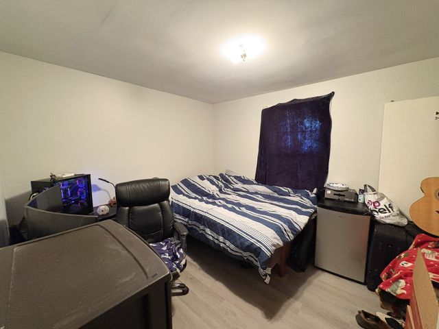 111 S Valley Rd, Hendersonville, TN 37075