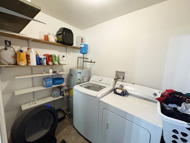 111 S Valley Rd, Hendersonville, TN 37075