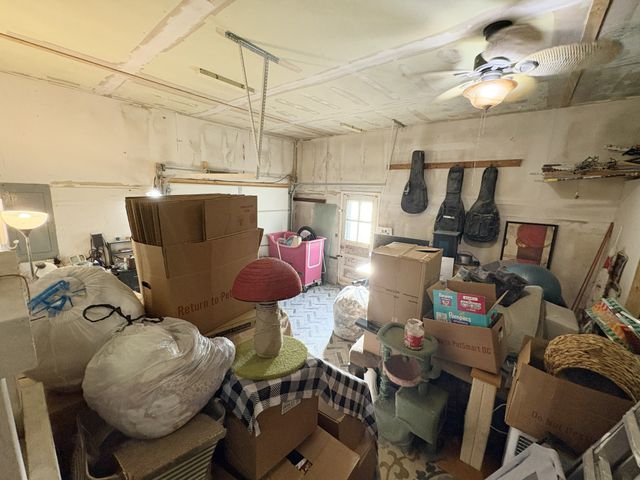 111 S Valley Rd, Hendersonville, TN 37075