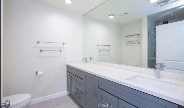 242 W Linden Ave. 201, Burbank, CA 91502