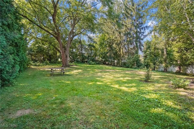 523 Bethel Drive, Salem, OH 44460