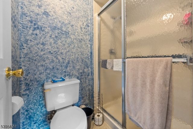 61 Bayberry Dr, Franklin Twp., NJ 08873