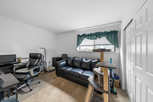 61 Bayberry Dr, Franklin Twp., NJ 08873