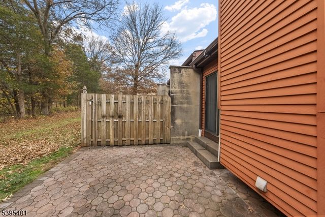 61 Bayberry Dr, Franklin Twp., NJ 08873