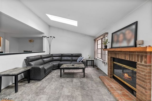 61 Bayberry Dr, Franklin Twp., NJ 08873