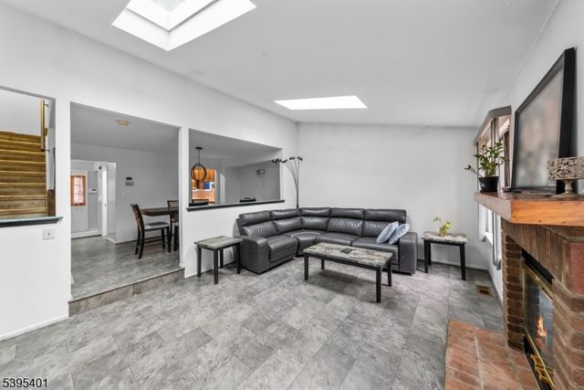 61 Bayberry Dr, Franklin Twp., NJ 08873