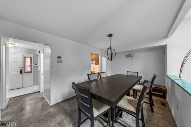 61 Bayberry Dr, Franklin Twp., NJ 08873