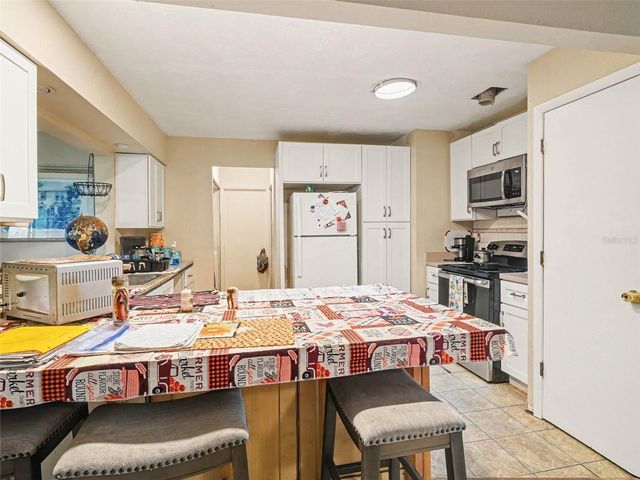 6716 DENNISON AVENUE, North Port, FL 34287